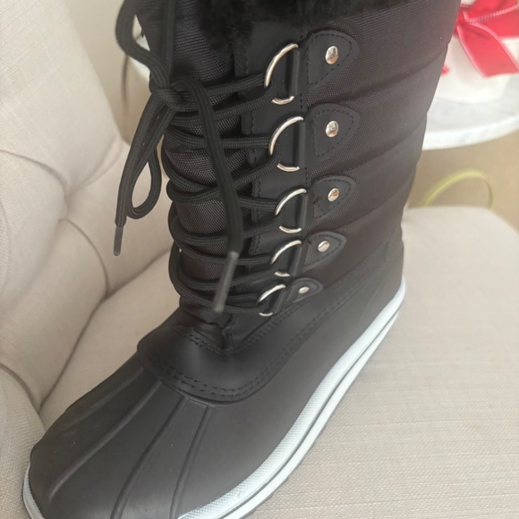 Brand new Women’s Snow boots - Picture 5 of 6